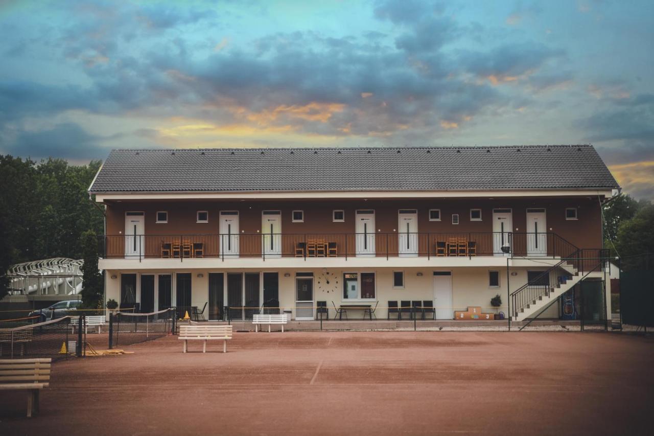Tenisz Panzio - Baja Exterior foto